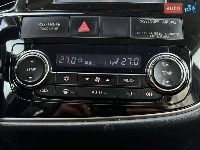 Внедорожник / Кроссовер Mitsubishi Outlander 2012 в Киеве
