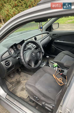 Внедорожник / Кроссовер Mitsubishi Outlander 2006 в 