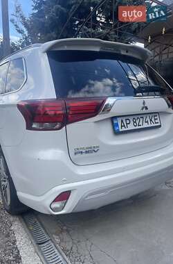Внедорожник / Кроссовер Mitsubishi Outlander 2020 в 