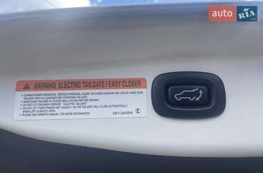 Внедорожник / Кроссовер Mitsubishi Outlander 2020 в 