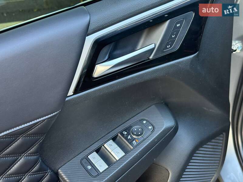 Внедорожник / Кроссовер Mitsubishi Outlander 2022 в Киеве