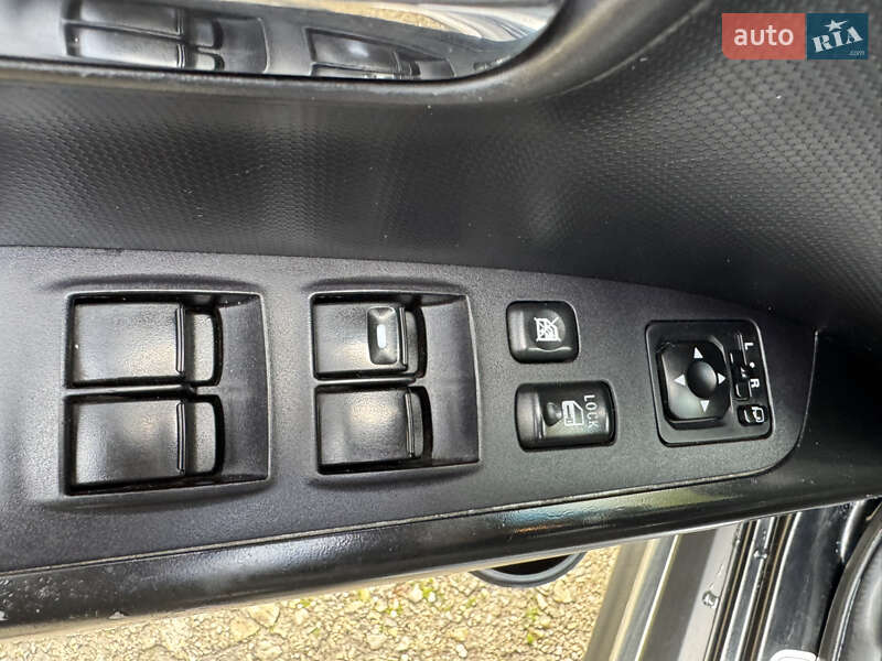 Внедорожник / Кроссовер Mitsubishi Outlander 2010 в Борщеве
