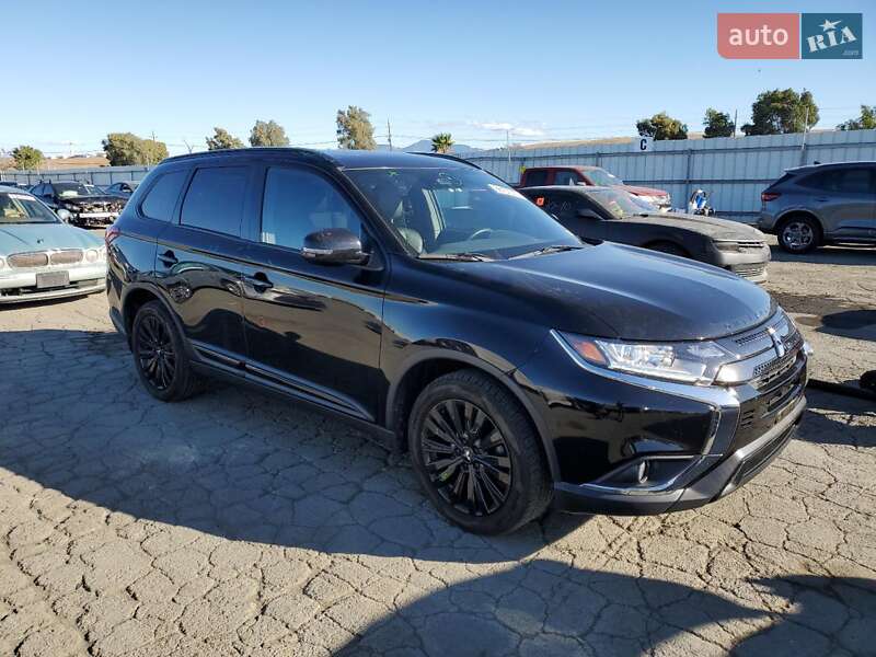 Внедорожник / Кроссовер Mitsubishi Outlander 2019 в Днепре