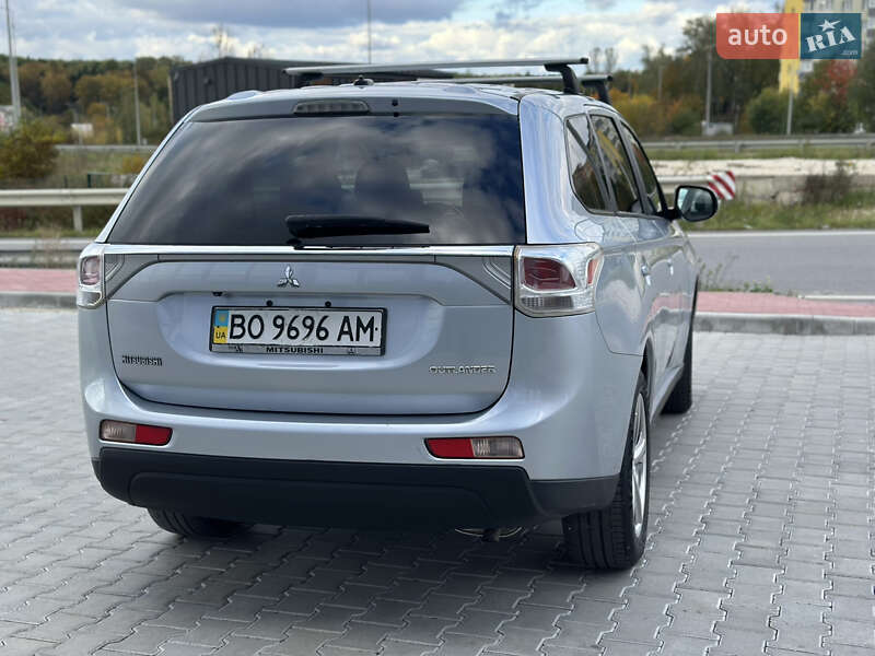 Внедорожник / Кроссовер Mitsubishi Outlander 2013 в Тернополе