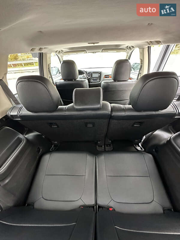 Внедорожник / Кроссовер Mitsubishi Outlander 2013 в Тернополе