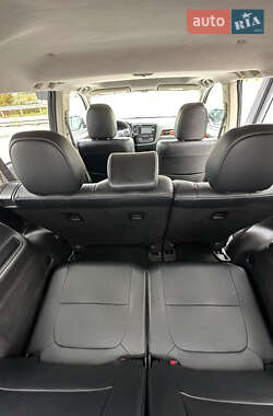 Внедорожник / Кроссовер Mitsubishi Outlander 2013 в 