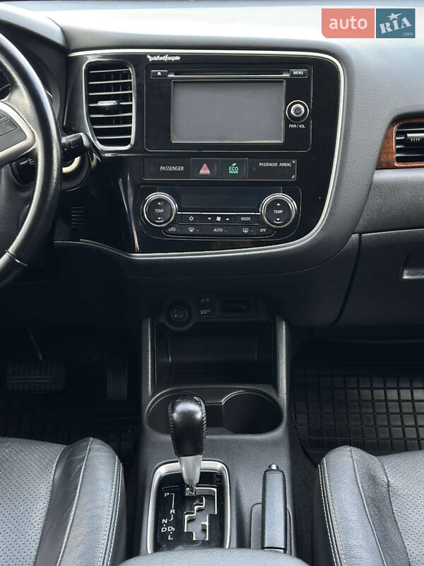 Внедорожник / Кроссовер Mitsubishi Outlander 2013 в Тернополе