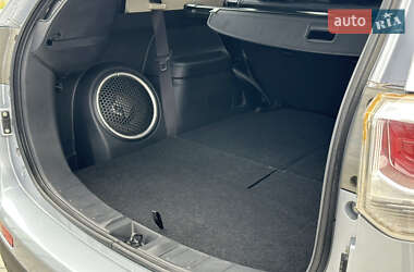 Внедорожник / Кроссовер Mitsubishi Outlander 2013 в 