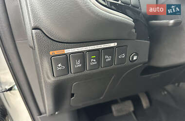 Внедорожник / Кроссовер Mitsubishi Outlander 2020 в 