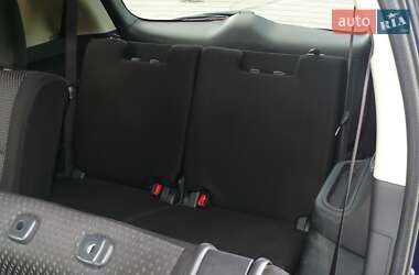 Внедорожник / Кроссовер Mitsubishi Outlander 2016 в 