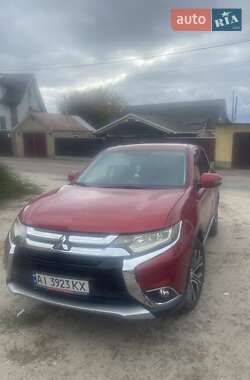 Позашляховик / Кросовер Mitsubishi Outlander 2017 в Гостомелі