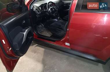 Внедорожник / Кроссовер Mitsubishi Outlander 2010 в 