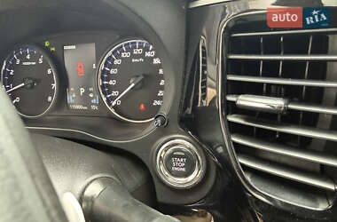 Внедорожник / Кроссовер Mitsubishi Outlander 2015 в 