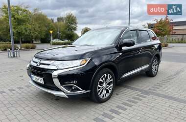 Позашляховик / Кросовер Mitsubishi Outlander 2016 в Ірпені