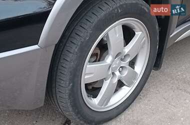 Внедорожник / Кроссовер Mitsubishi Outlander 2005 в 