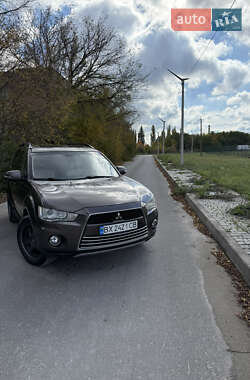 Внедорожник / Кроссовер Mitsubishi Outlander 2012 в Каменец-Подольском