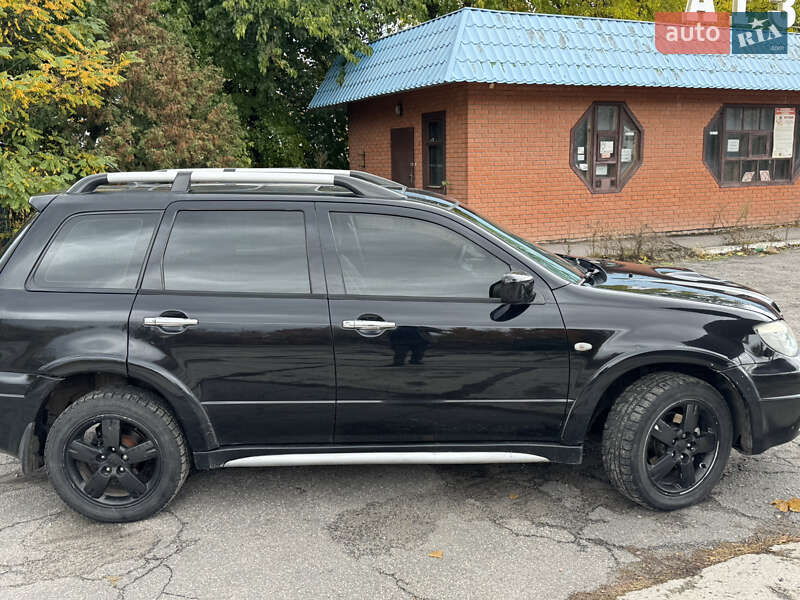 Внедорожник / Кроссовер Mitsubishi Outlander 2006 в Богодухове
