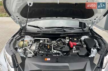 Внедорожник / Кроссовер Mitsubishi Outlander 2023 в 