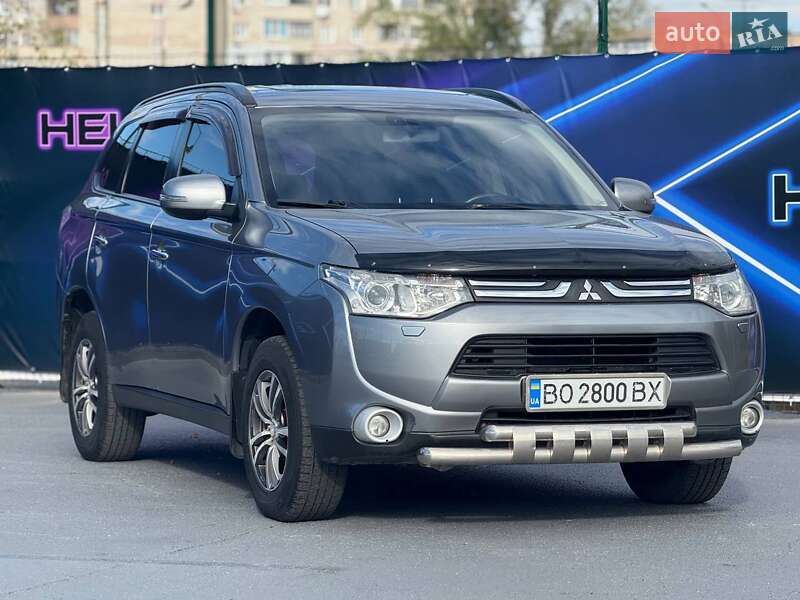 Внедорожник / Кроссовер Mitsubishi Outlander 2013 в Запорожье