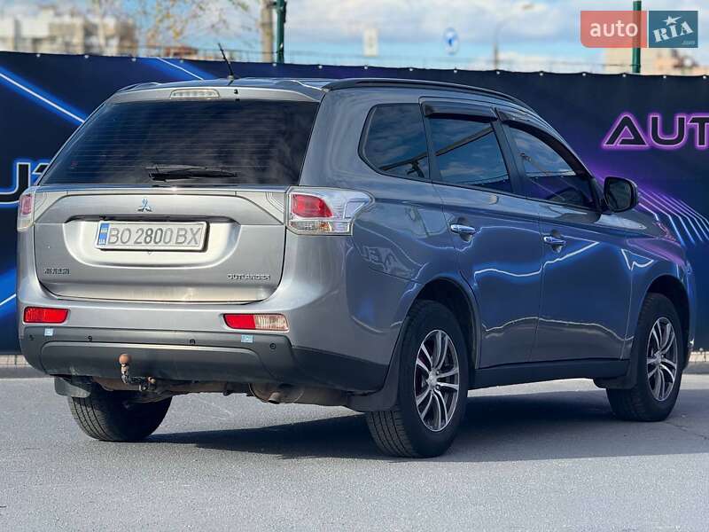 Внедорожник / Кроссовер Mitsubishi Outlander 2013 в Запорожье