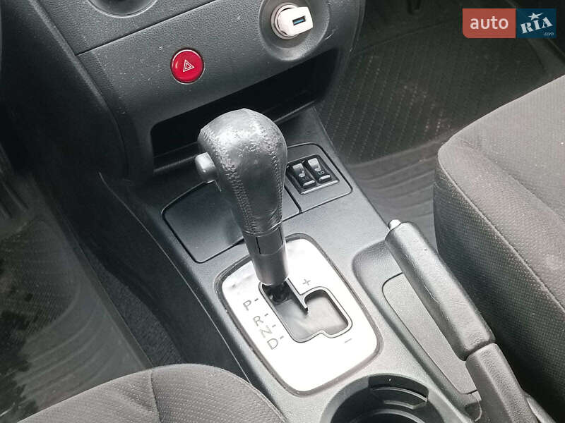 Позашляховик / Кросовер Mitsubishi Outlander 2003 в Харкові