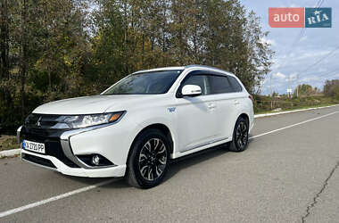 Внедорожник / Кроссовер Mitsubishi Outlander 2018 в Киеве
