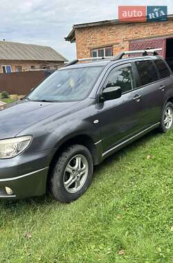 Внедорожник / Кроссовер Mitsubishi Outlander 2008 в 