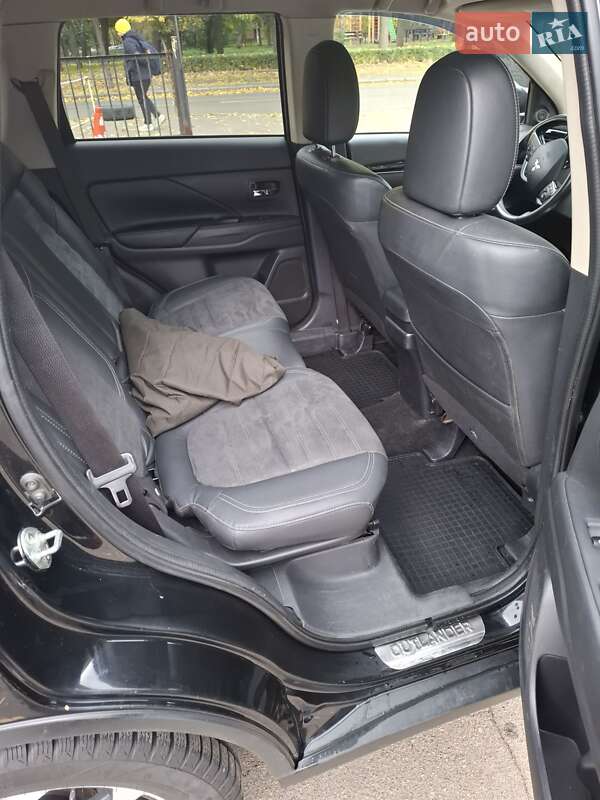 Внедорожник / Кроссовер Mitsubishi Outlander 2018 в Киеве