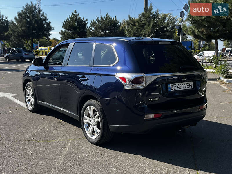 Внедорожник / Кроссовер Mitsubishi Outlander 2013 в Одессе фото 11 Внедорожник / Кроссовер Mitsubishi Outlander 2013 в Одессе