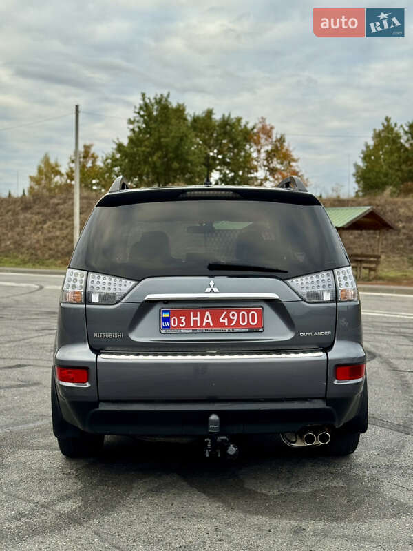 Внедорожник / Кроссовер Mitsubishi Outlander 2012 в Полтаве