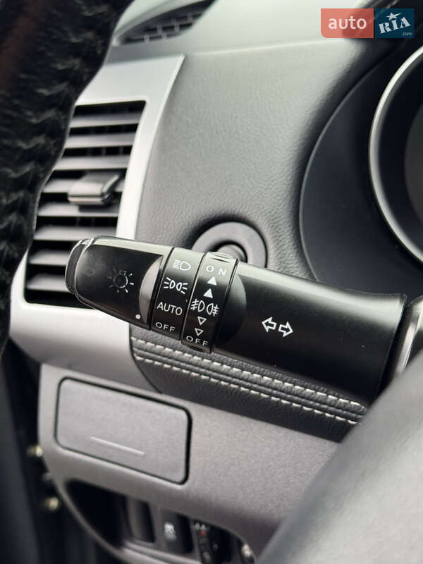 Внедорожник / Кроссовер Mitsubishi Outlander 2012 в Полтаве