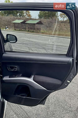 Внедорожник / Кроссовер Mitsubishi Outlander 2012 в 