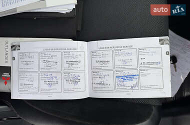 Внедорожник / Кроссовер Mitsubishi Outlander 2012 в 
