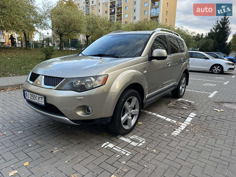 Внедорожник / Кроссовер Mitsubishi Outlander 2009 в Киеве