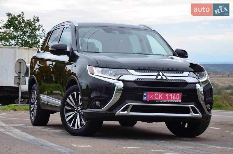 Mitsubishi Outlander 2020