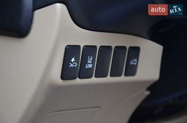 Внедорожник / Кроссовер Mitsubishi Outlander 2020 в 