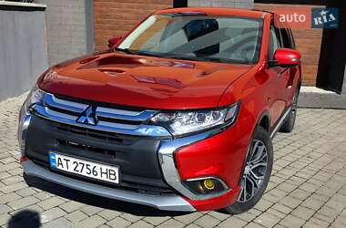 Внедорожник / Кроссовер Mitsubishi Outlander 2015 в Ивано-Франковске