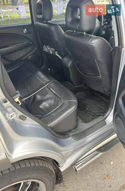Внедорожник / Кроссовер Mitsubishi Outlander 2005 в  фото 10 Внедорожник / Кроссовер Mitsubishi Outlander 2005 в