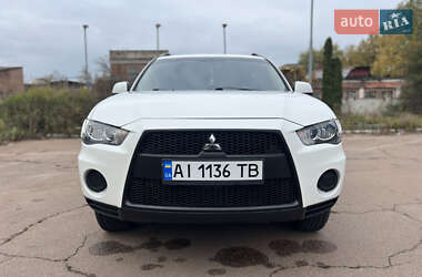 Позашляховик / Кросовер Mitsubishi Outlander 2011 в  фото 7 Позашляховик / Кросовер Mitsubishi Outlander 2011 в