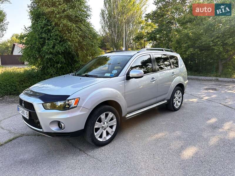 Позашляховик / Кросовер Mitsubishi Outlander 2013 в Запоріжжі