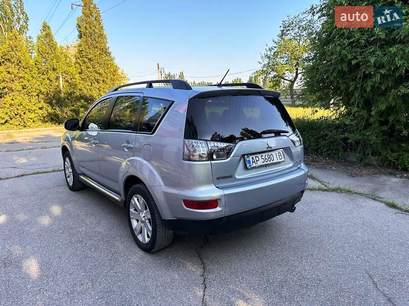 Позашляховик / Кросовер Mitsubishi Outlander 2013 в Запоріжжі