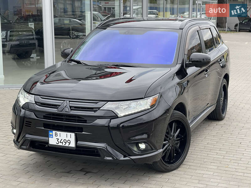 Внедорожник / Кроссовер Mitsubishi Outlander 2018 в Полтаве