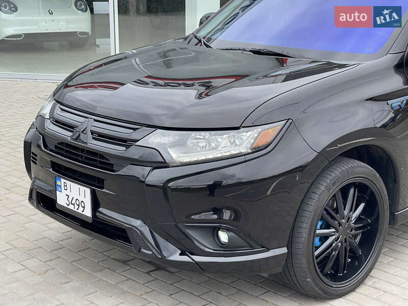 Внедорожник / Кроссовер Mitsubishi Outlander 2018 в Полтаве