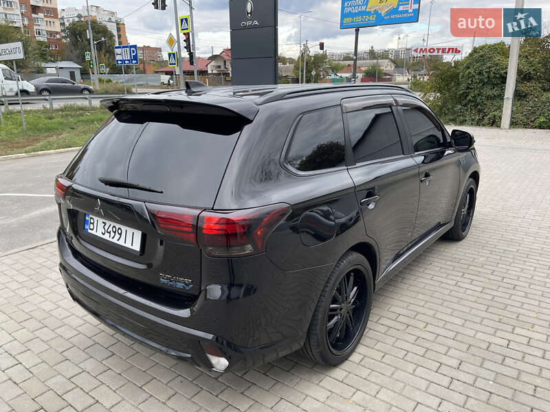 Внедорожник / Кроссовер Mitsubishi Outlander 2018 в Полтаве