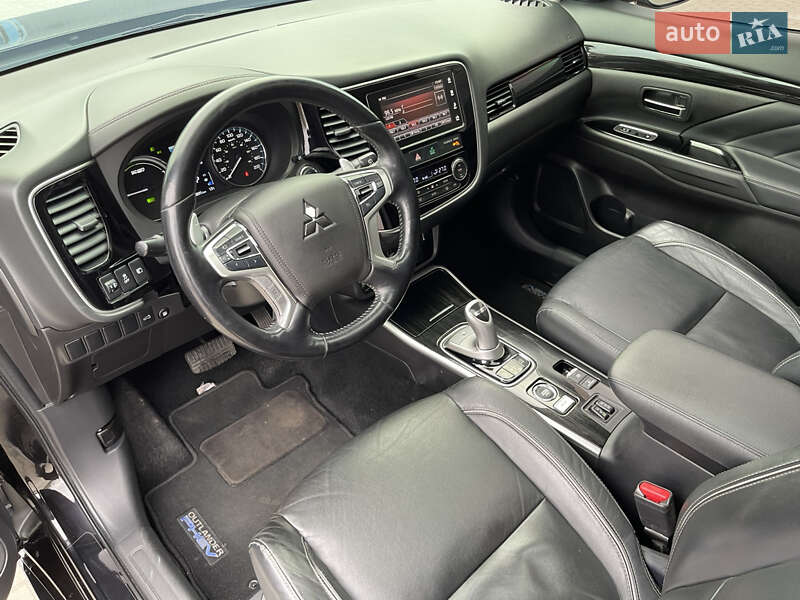 Внедорожник / Кроссовер Mitsubishi Outlander 2018 в Полтаве