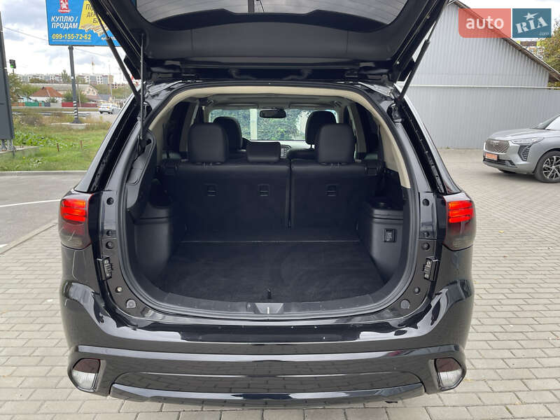 Внедорожник / Кроссовер Mitsubishi Outlander 2018 в Полтаве