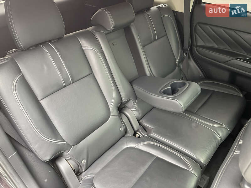 Внедорожник / Кроссовер Mitsubishi Outlander 2018 в Полтаве