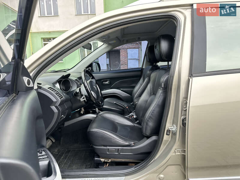 Внедорожник / Кроссовер Mitsubishi Outlander 2007 в Ромнах фото 16 Внедорожник / Кроссовер Mitsubishi Outlander 2007 в Ромнах