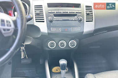 Позашляховик / Кросовер Mitsubishi Outlander 2007 в  фото 18 Позашляховик / Кросовер Mitsubishi Outlander 2007 в