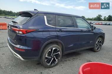 Внедорожник / Кроссовер Mitsubishi Outlander 2021 в 